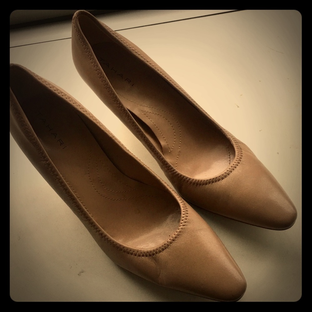 Dresser shoe